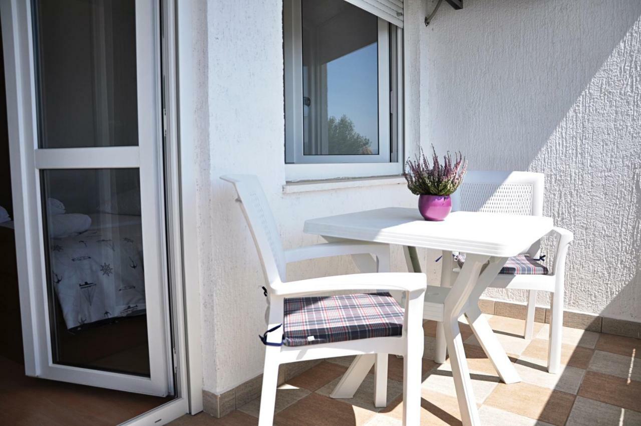 Sunrise Apartments And Studio Apartments Lokva Rogoznica Buitenkant foto
