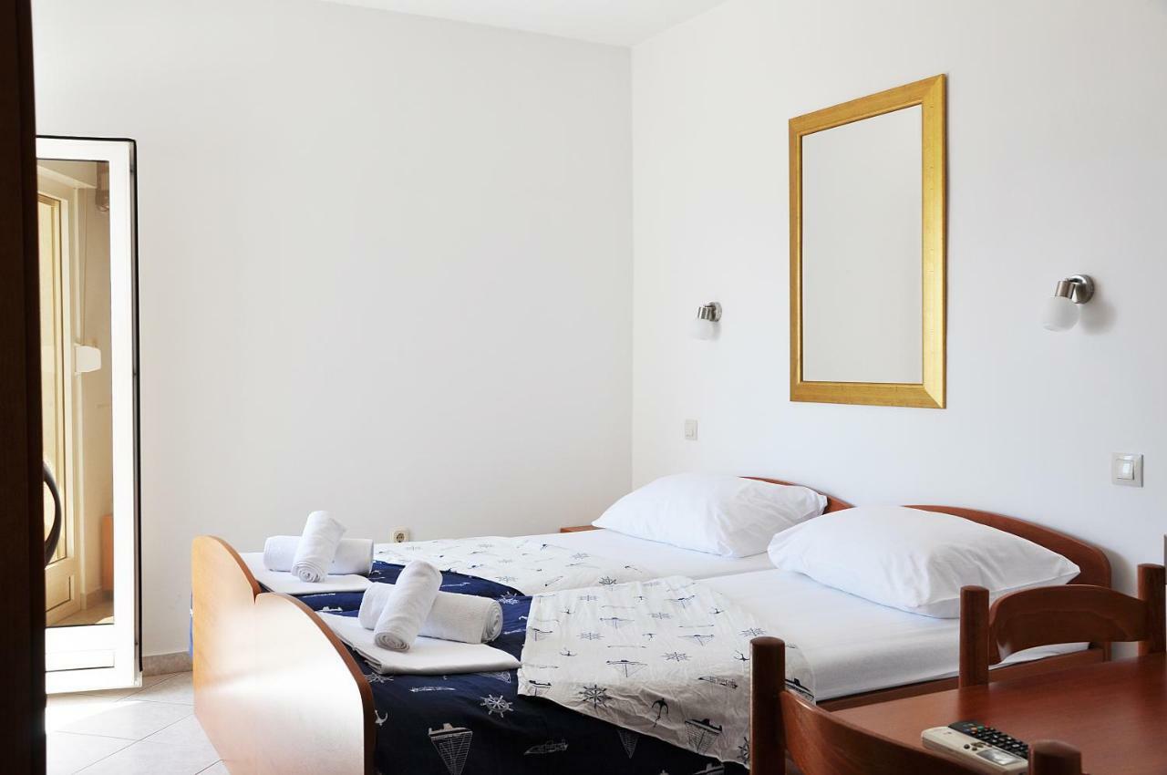 Sunrise Apartments And Studio Apartments Lokva Rogoznica Buitenkant foto
